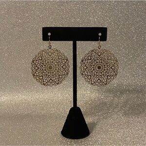 Francesca’s | Elegant Gold Filigree Earrings